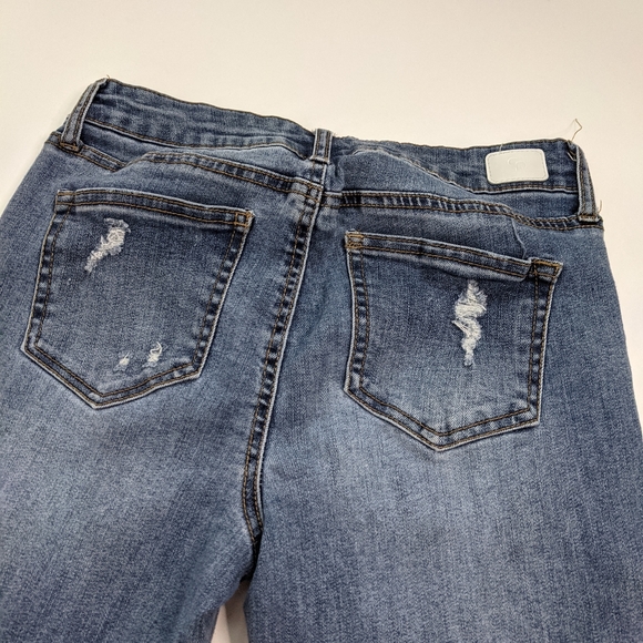 Celebrity Pink Floral Embroidered Boho Ankle Capri - Picture 9 of 10